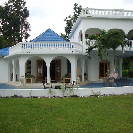 By The Sea Vacation Home And Villa Порт-Антонио Экстерьер фото