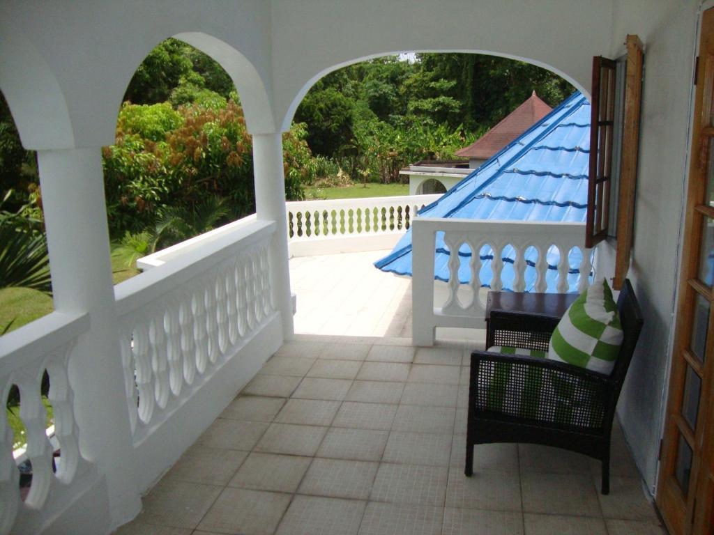 By The Sea Vacation Home And Villa Порт-Антонио Номер фото